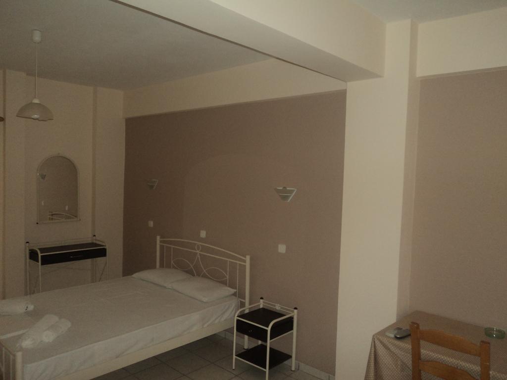 Erminia Studios Mousata Bilik gambar