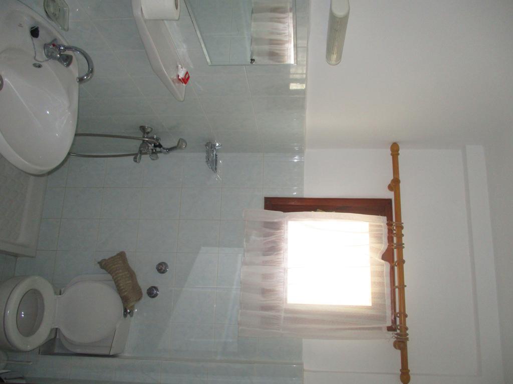 Erminia Studios Mousata Luaran gambar