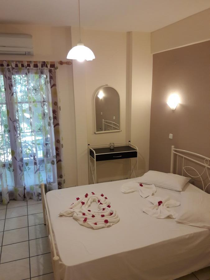 Erminia Studios Mousata Luaran gambar